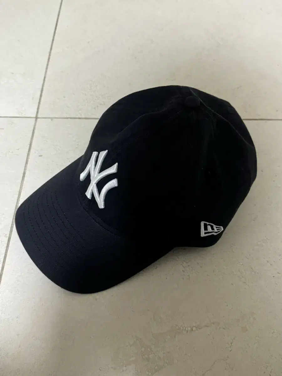 모마 뉴에라 모자 MoMA New Era Cap 뉴욕 양키즈 볼캡